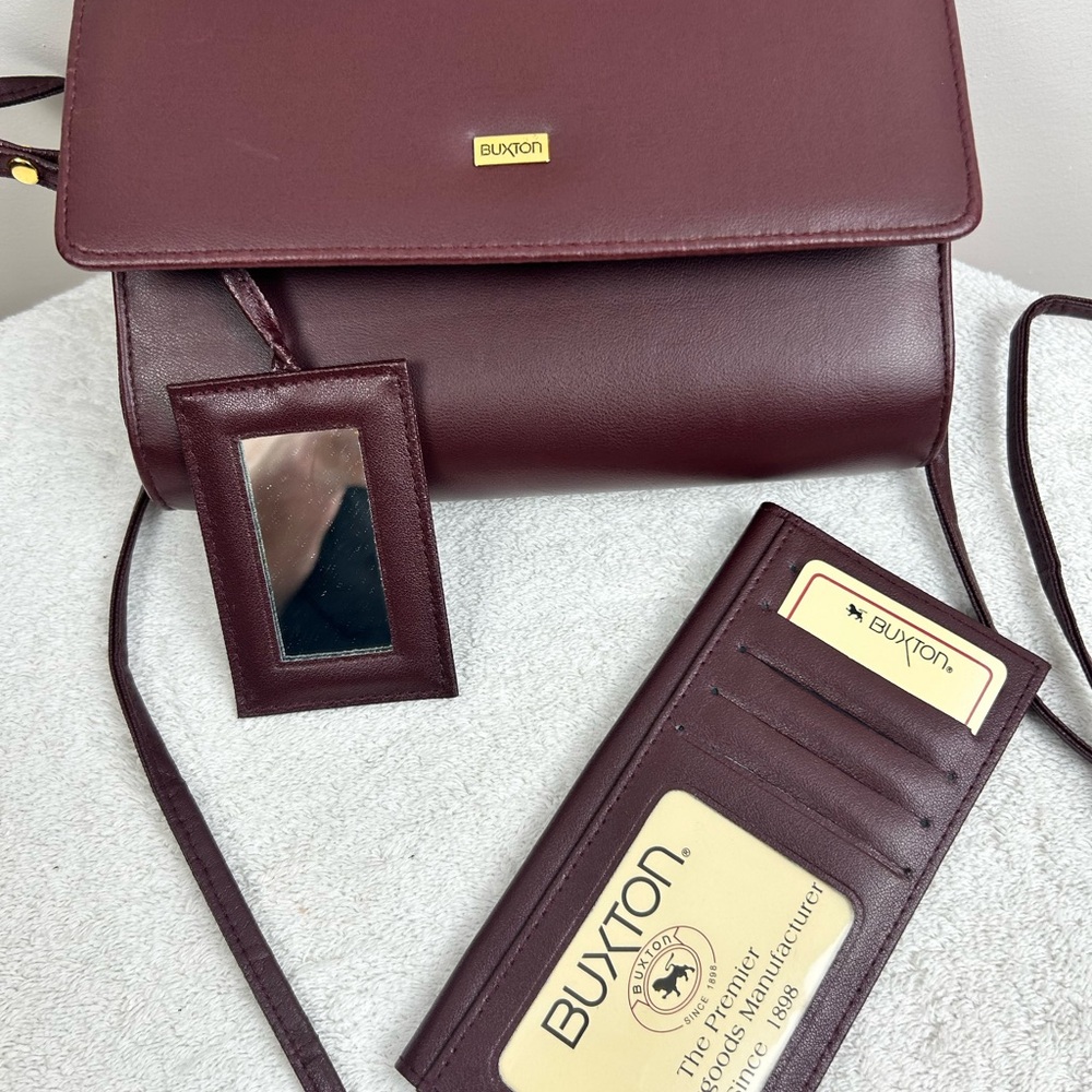 Vintage Buxton Crossbody Bag - Picture 9 of 16